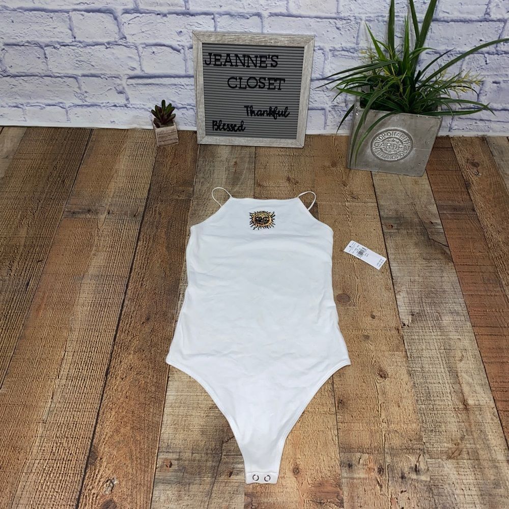 AE Sublime Graphic Bodysuit Nwt - Picture 7 of 16